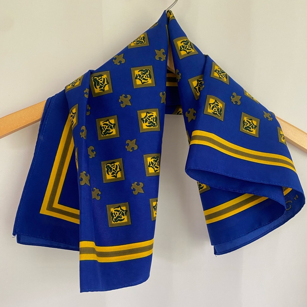 Oscar de la Renta for BoyScouts of America scarf